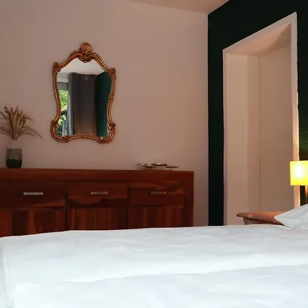 Robin-s-nest アパート *